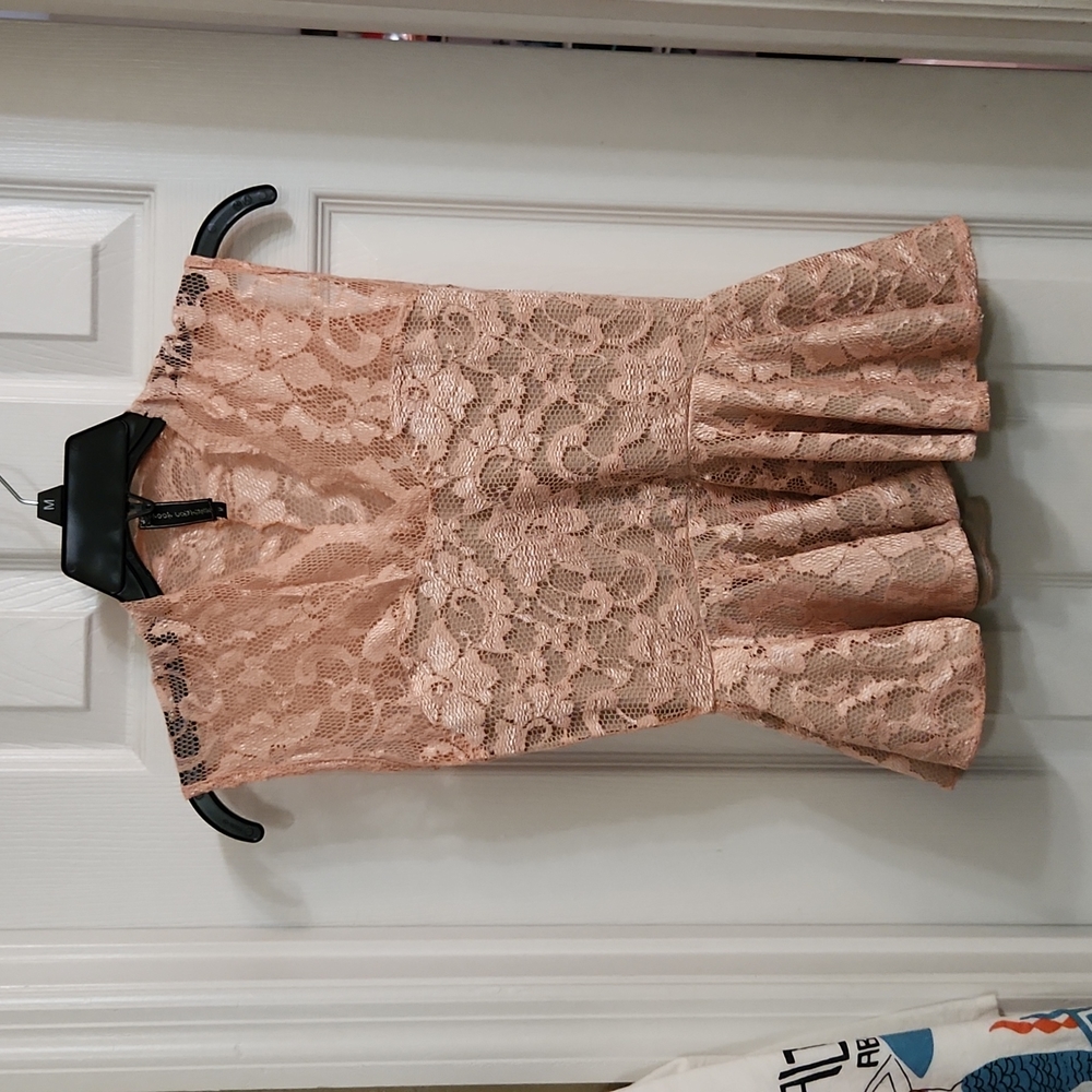 Adorable lace peplum top
